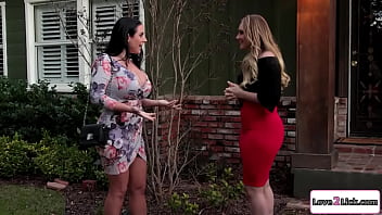 Preview 1 of Hot Sex Vetri - Busty milf licks and fingers ex gfs cunt