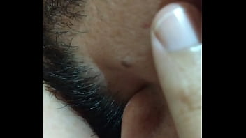 Preview 4 of Hairy Desi Punjabi Randi Fucking - MEU PUTO MAMANDO MEU PEITO