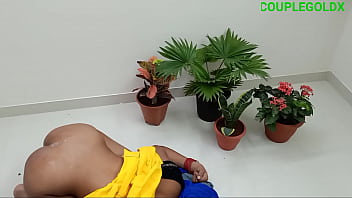 Preview 4 of Anak Kecil Ngsexs - इतनी खूबसूरत औरत कहीं पौधे बेचती है क्या चलो मेरे साथ जन्नत दिखाता हूं