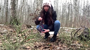 Preview 2 of Sfsdw Yuoijzz - Pee on her panties in the woods while nobody sees