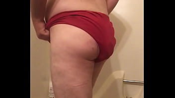 Preview 3 of Jopon Anal - Sexy man piss in shorts