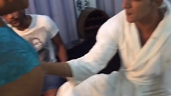 Preview 1 of Sexx Viseo1 - Meu amigo gringo veio me visitar e comeu a novinha q veio fuder comigo fizemos uma suruba Clark boutaine indiazinha e Pitbull Porn