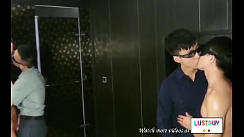 Preview 1 of Youjizz Hamil - I had foursome sex at a private gay bar room