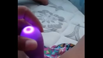 Preview 1 of Xxx 218 Pashto - Safada testando brinquedo novo