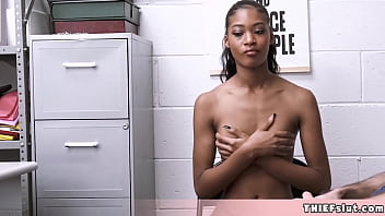 Preview 1 of Kuen Sex - This chocolate skinned pretty shoplifter trying to deny everything