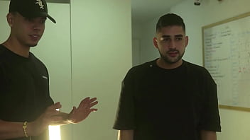 Preview 1 of Www Akikus - I fuck my best friend&#039_s girlfriend in front of him while I was in therapy to control my satiriasis.