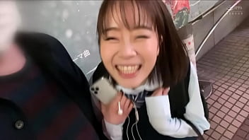 Preview 1 of Hind Xxxc - まおちゃんと共にいざ行かん！ラブホへ！ぐしょぐしょのオ〇ンコを指で慰めるついでに、おじさんとっておきのバイブが登場！奥までずっぽり咥えさせ、「落としたらオ〇ンチン挿れないよ」と愛あるイジワルで焦らしていきます。どこかMっ気がある彼女のお尻を叩き悦ばせてあげながら、おじさん流全力ピストンで連続絶頂させちゃいますきゅんきゅん締まるオ〇ンコに耐えきれず、一発目は正常位にて中出し！