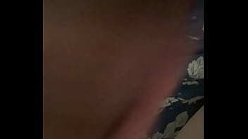 Preview 1 of Bathroom Apywebcam - Novinho gostoso com trans