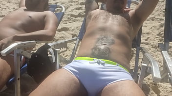 Preview 2 of Anal Tresome Nhd - PEGOU NA MALA DO AMIGO NA PRAIA