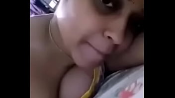 Preview 1 of Versi Baru - hot indian newly married houswife exposing her big boobs