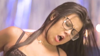 Preview 4 of Teluk Cempedak - Sexo no galp&atilde_o. Squirt,  sexo anal e gozada na buceta - Amanda Souza - Jota
