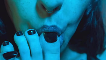 Preview 3 of Die Insel Der Sklavinnen - I Know You Love My Soft Ticklish Feet
