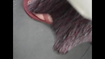 Preview 3 of Lesbians G Spot - Pezinhos da loirinha de havaianas no &ocirc_nibus 2