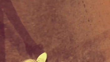 Preview 1 of Mandy Rose Anal - MORADOR DE RUA LAMBEU O CUZINHO GOSTOSO DA SAFADA NA BEIRA DA ESTRADA MOVIMENTADA