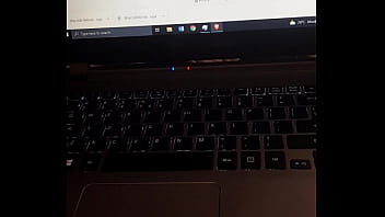 Preview 1 of Grande Penis - jerking to a Instagram model