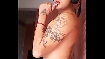 Preview 1 of 12 Senxy - Gay bailando