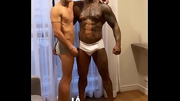 Preview 1 of Doctor Xxx Sex Hindi Fat - TATUADO HETERO FODE O M&Eacute_DICO - BASTIDORES