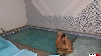Preview 3 of Jord Sex - Mike Hot chama a linda de gostosa da sua mullher Danny hot,  para ir para Su&iacute_te Real,  e fodem em todos os lugares na piscina