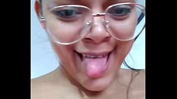 Preview 3 of Tripura Xx - en pijama comienzo a masturbarme