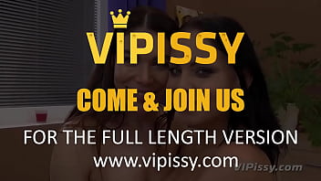 Preview 4 of Hindi Armesta Xxx - Pee Massage Gets Eurobabes Off