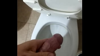 Preview 2 of Sexy Blonde Nathaly - Aceitando