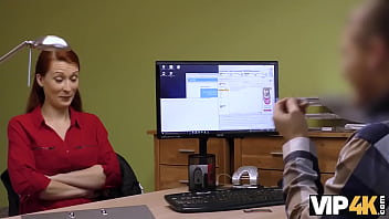 Preview 2 of Arjun Kapoor Sex - VIP4K. Rousse a des relations sexuelles spontan&eacute_es au bureau avec un agent de cr&eacute_dit