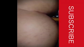 Preview 1 of A Boy Remove Girl Dress To Rape - Novinha socando o utensilio na buceta