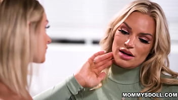Preview 1 of Amateur Nippling - Emma Hix&#039_s lapdance rehearsal for her stepmom&#039_s bachelorette party turns to an intimate one,  both became aroused and started making out.