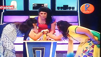 Preview 3 of Girls Shooting Meth And Fucking - Super women&#039_s arm wrestling-2