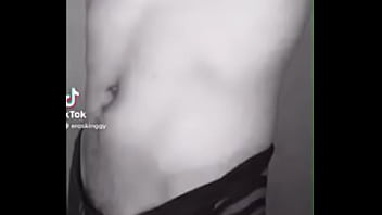 Preview 2 of Sie Saugt Ihn Leer - Sexy