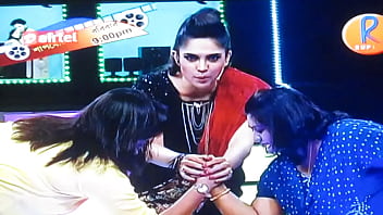 Preview 2 of Chineae - Super women&#039_s arm wrestling-1