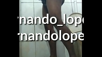 Preview 3 of Watch Full Porn Movies - Flagra,  tomando banho e mostrando tudo