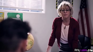 Preview 1 of Mom And Boy Free Sexmovie Full - Watch an ultimate gangbang session with these horny unruly students as they take turns in fucking this MILF professor Dee Williams.
