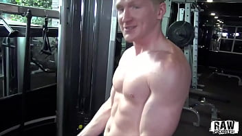 Preview 1 of Lee Sung Jae - RAW FUCK BOYS - Ginger solo! Smooth muscle man rubs out huge load