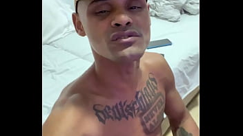 Preview 2 of Gay Belia - Pau preto