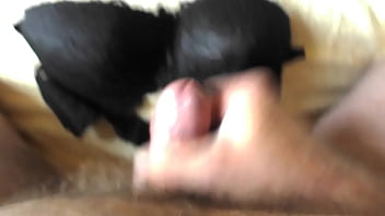 Preview 3 of Fydopejjg - cum on black bra