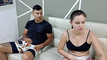 Preview 1 of Xxxi Df - Una follada rica cuando mi timida hermanastra habla por celular con su nuevo novio.