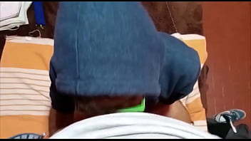 Preview 3 of Mom Onani Di Intip Son - El invierno me pone cachondo y mi novio me invita a jugar para calentarnos