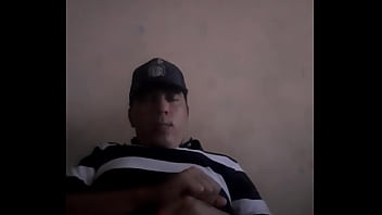 Preview 2 of Zp Porno - Sacando la verga de su boxer