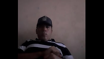 Preview 1 of Zp Porno - Sacando la verga de su boxer