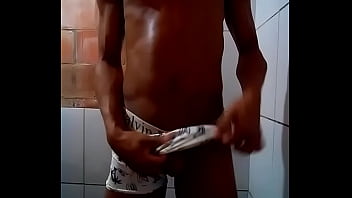 Preview 2 of Xxxhi Fi - Mostrando minha rola na Web