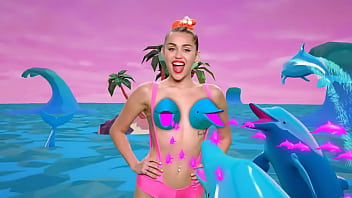 Preview 3 of Remaja Sex Kontol Gede - Miley Cyrus - VMA 2015