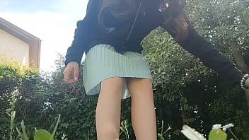 Preview 1 of Abuelo Con Tremendo Pene - whore! pissing and burping in the public park without underwear