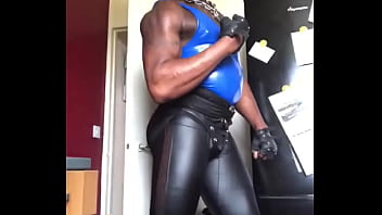 Preview 3 of Xnxxdog And Giral - Black Muscle Rubber Lover
