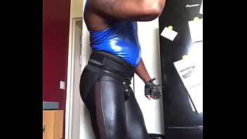 Preview 4 of Xnxxdog And Giral - Black Muscle Rubber Lover