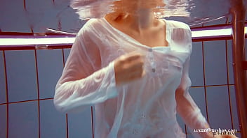 Preview 2 of Milf Hairy Creampie - Hot babe Melisa Darkova dressed underwater