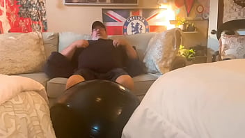 Preview 1 of Old Man Ke Sath - CHUB HAND-FREE LOVES YOU WATCHING