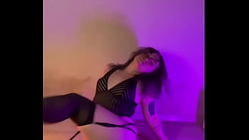 Preview 3 of Juicy Bou - Атмосферный танец