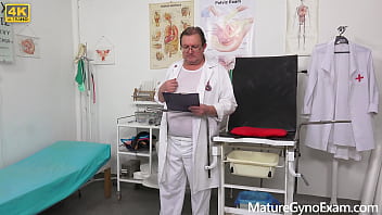 Preview 1 of Forceing Step Mom - Hot pornstar Valentina Sierra made to cum hard by her gynecologist