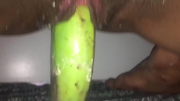 Preview 4 of Fuck His Mom In - Bucetica con platano
